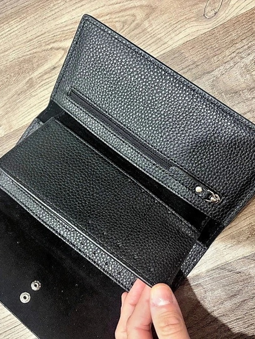 Black Wallet - Picture 5 of 9